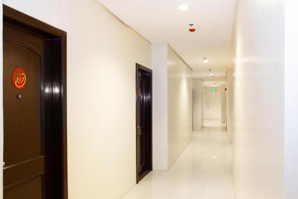 Oyo 133 Jazzy James Country Hotel 2 Davao Ngoại thất bức ảnh